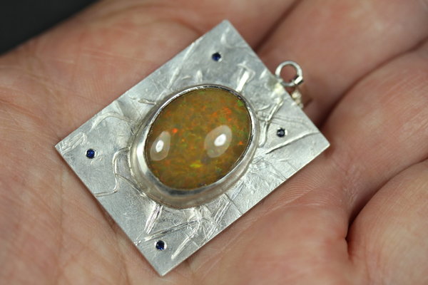 Opal  Kettenanhänger Silber 925 strukturiert mit Saphiren - Unikat